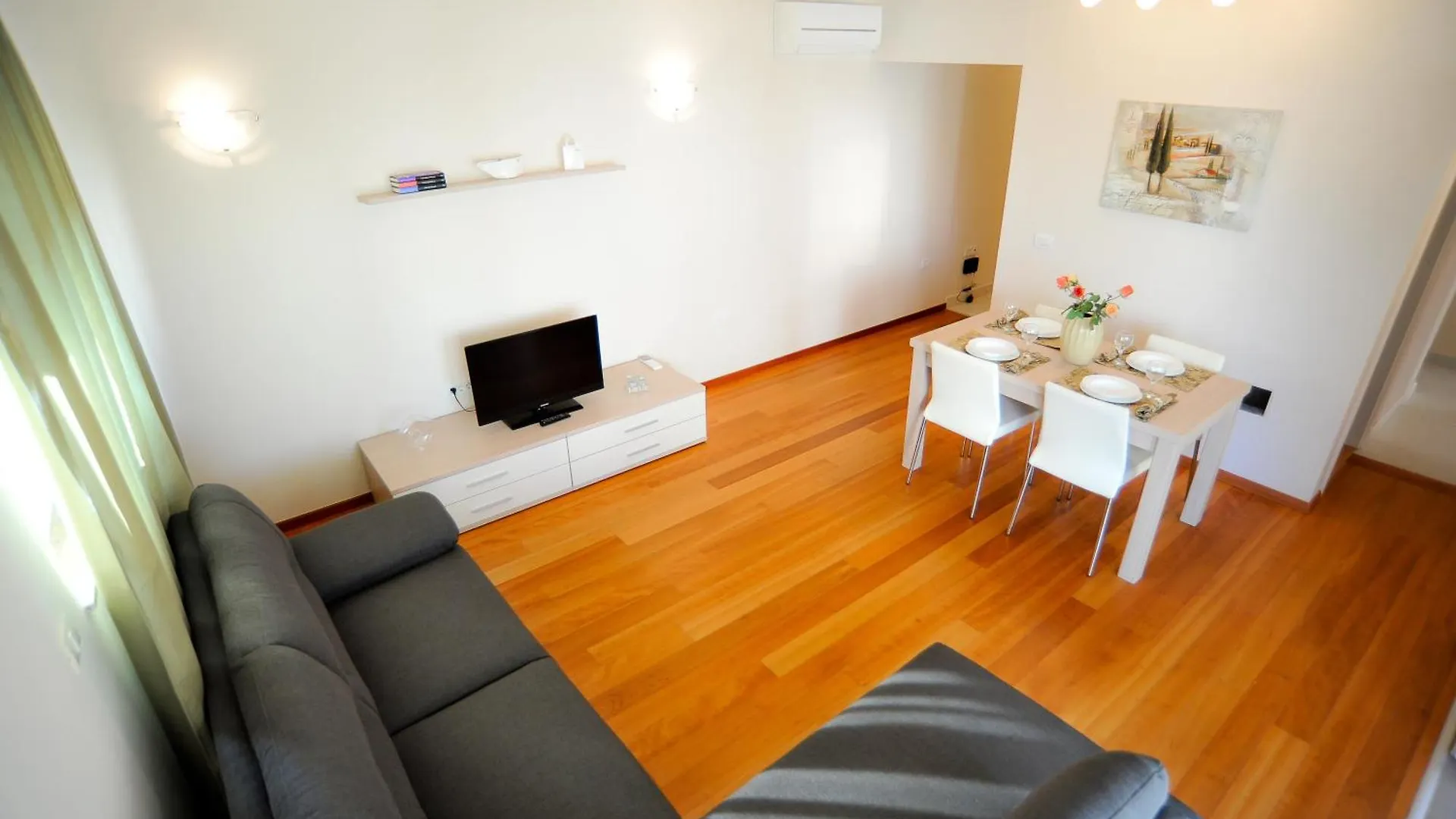 Apartment Krissy زادار